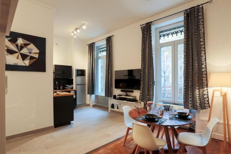 Suite Gambetta Cosy Et Design ลียง ภายนอก รูปภาพ